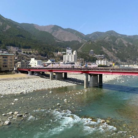花緑里-Hanamidori-乙原のやど 岐阜下呂温泉郡上飛騨金山湖畔リゾート Gujo Exterior foto