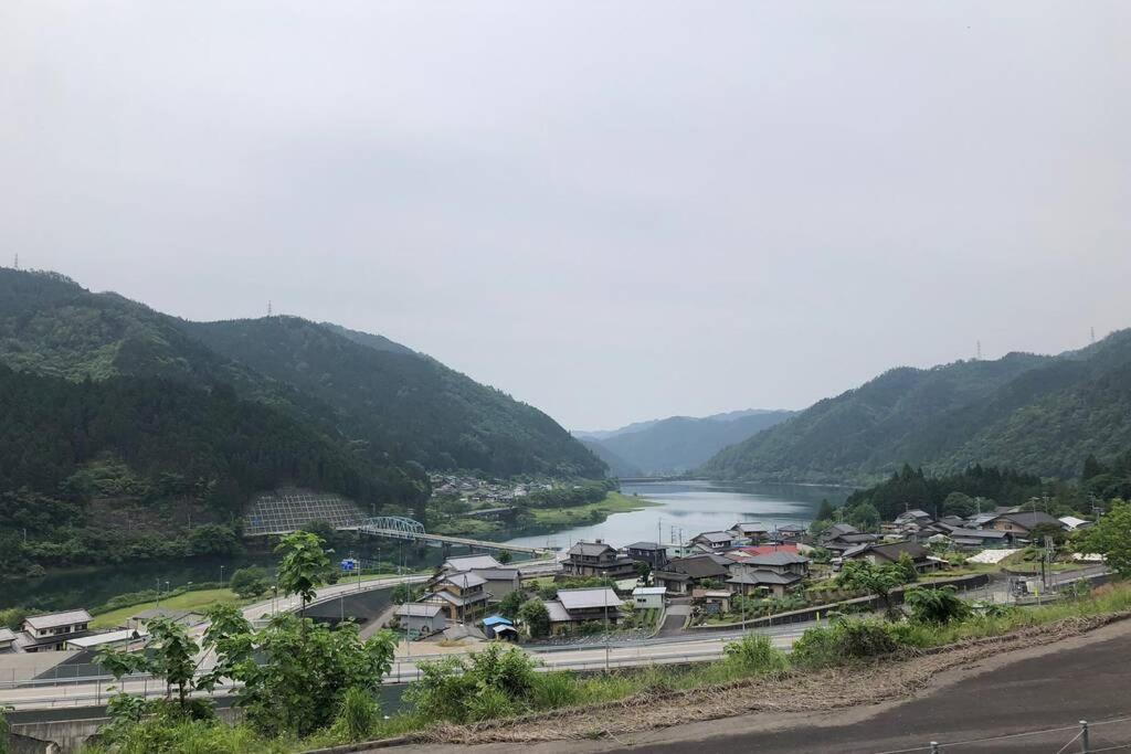 花緑里-Hanamidori-乙原のやど 岐阜下呂温泉郡上飛騨金山湖畔リゾート Gujo Exterior foto