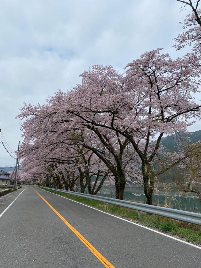 花緑里-Hanamidori-乙原のやど 岐阜下呂温泉郡上飛騨金山湖畔リゾート Gujo Exterior foto